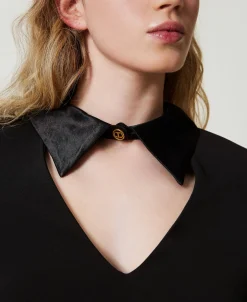 Kurzes Kreppkleid Mit Satindetails