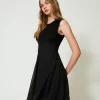 Kurzes Strickkleid Mit Georgette