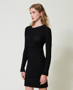 Kurzes Strickkleid Mit Mustermix
