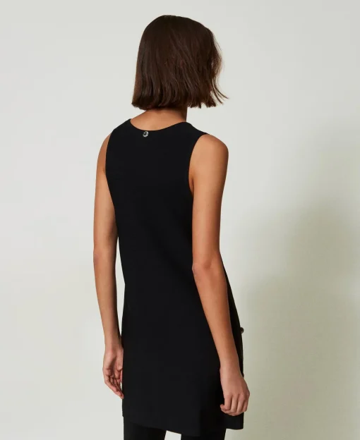 Kurzes Strickkleid Mit Nieten