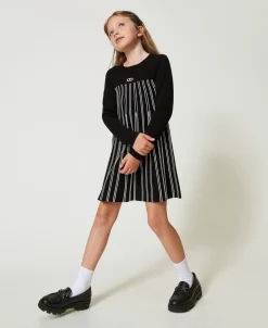 Kurzes Strickkleid Mit Streifen In Flexage-Verarbeitung