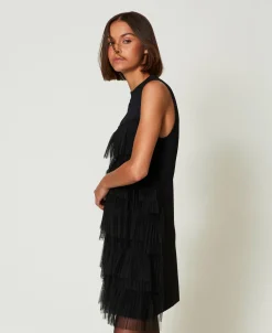 Kurzes Strickkleid Mit Tüllvolants
