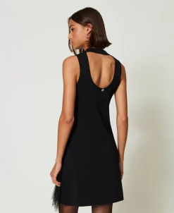 Kurzes Strickkleid Mit Tüllvolants