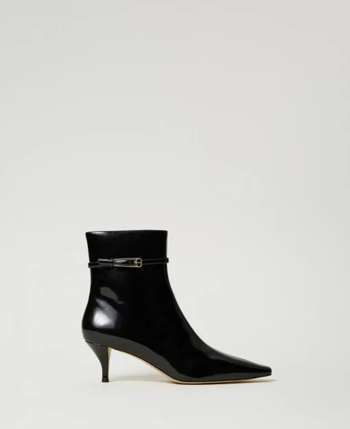 Lackstiefelette Mit Riemchen