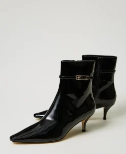 Lackstiefelette Mit Riemchen