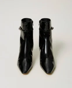 Lackstiefelette Mit Riemchen
