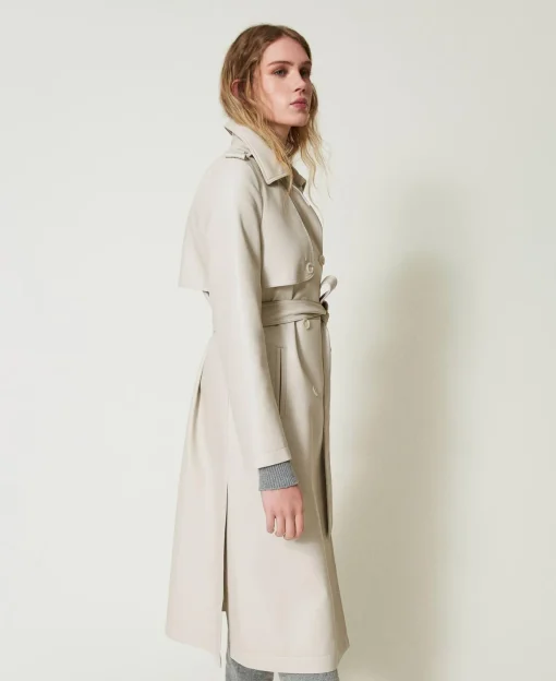 Langer Trenchcoat Mit Beschichtung Und Gürtel
