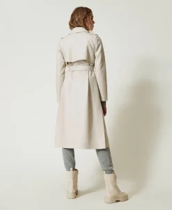 Langer Trenchcoat Mit Beschichtung Und Gürtel