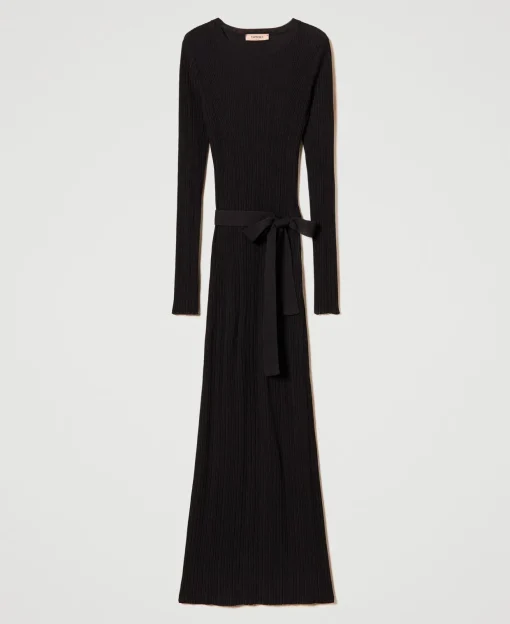 Maxikleid Im Rippenstrick Mit Cut-out