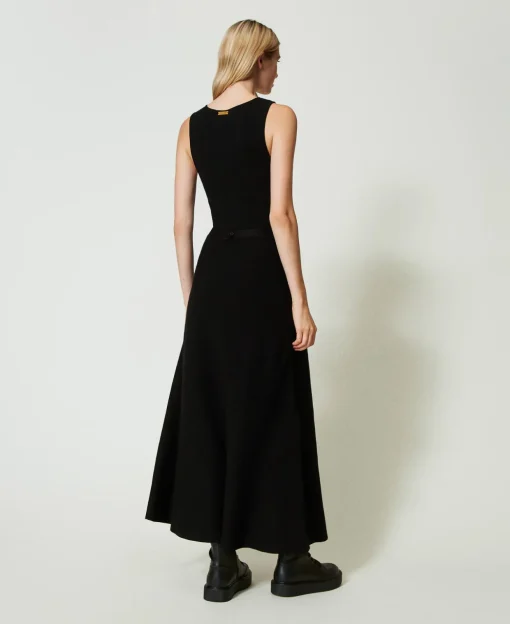 Maxistrickkleid Mit Gürtel