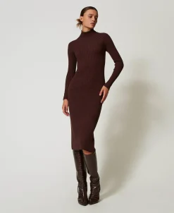 Maxi-Strickkleid Mit Rippenmuster Und Cut-out