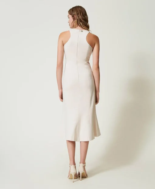 Midikleid Mit Amerikanischer Schulter