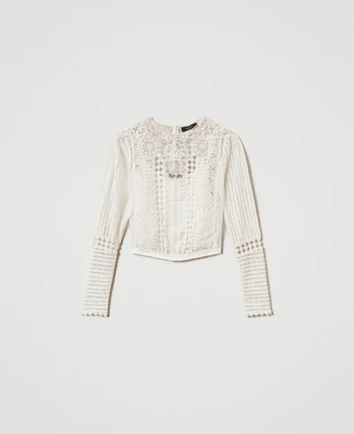 Musselinbluse Mit Spitze Und Stickereien