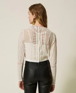 Musselinbluse Mit Spitze Und Stickereien