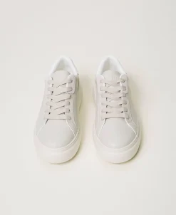 Perforierter Sneaker Mit Logo