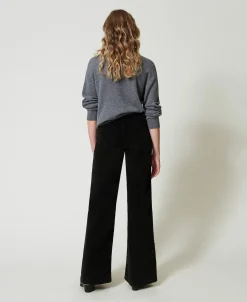 Samthose Mit Knöpfen