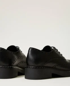 Schnürschuh Aus Leder