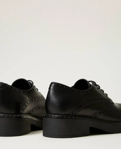 Schnürschuh Aus Leder