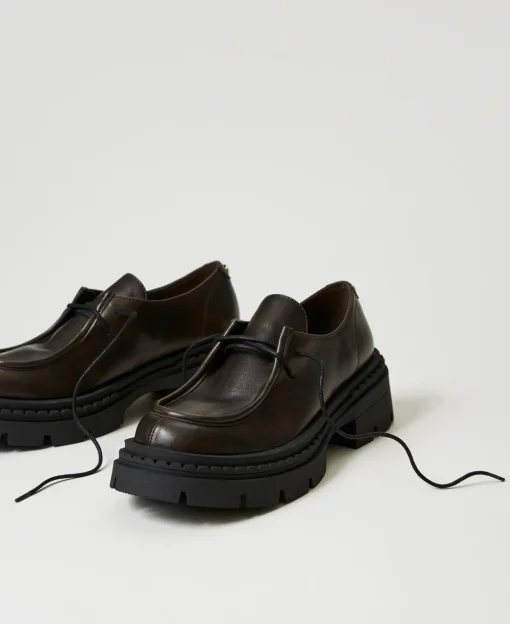 Schnürschuh Mit Oval T