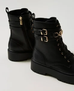 Schnürstiefelette Mit Schnallen Und „Oval T“-Ziertrense