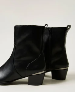Stiefelette Mit Metallischem Einsatz