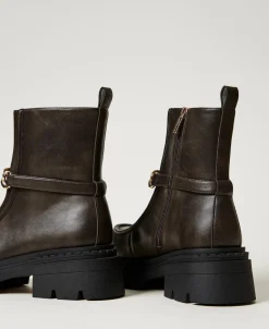 Stiefelette Mit „Oval T“-Ziertrense