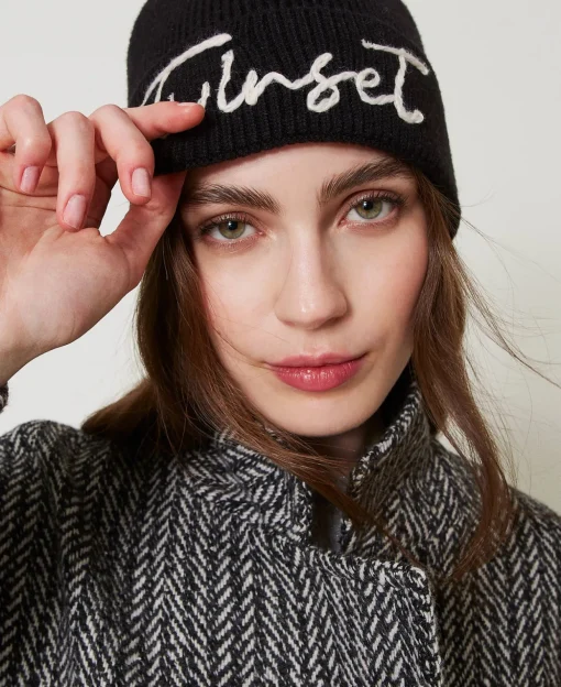Strickmütze Mit Sticklogo
