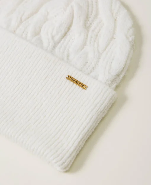 Strickmütze Mit Zopfmuster