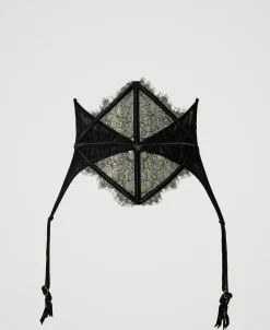 Strumpfhalter Aus Spitze Und Tüll