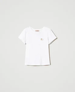 Tailliertes T-Shirt Mit Häkelbrosche