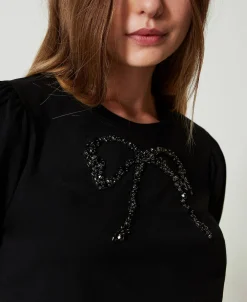 T-Shirt Mit Stickschleife