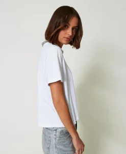 Von Hand Besticktes T-Shirt