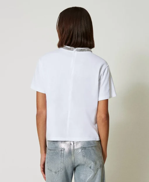 Von Hand Besticktes T-Shirt